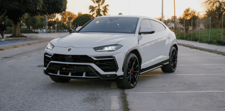 Hero-Cars-valerent-Urus-01-comp