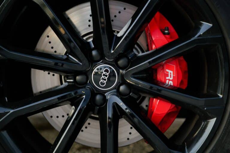 valerent-1-audi-rsq3-lambo-urus-85